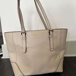Michael Kors Aria Large Tote